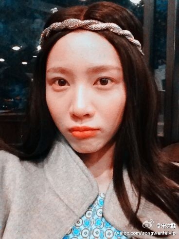 27歲'巖女郎'宋汶霏因病去世 生前靚照盤點(diǎn)