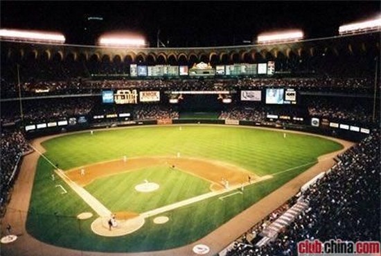 明星旅游奇葩遭遇：黃渤國外潛水遇“中華”煙盒