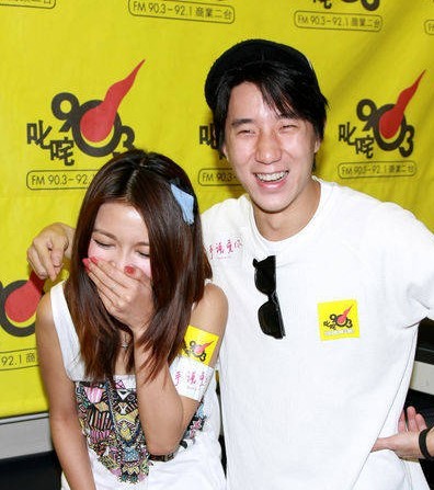 房祖名薛凱琪地下情曝光 同車(chē)被拍尷尬微笑