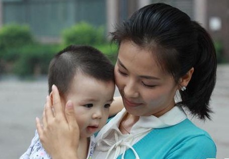 劉濤王艷胡靜趙薇 內(nèi)地四大豪門(mén)闊太誰(shuí)最美