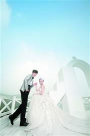 青島海誓山盟聲名遠(yuǎn)播 10萬(wàn)外地人來拍婚紗照