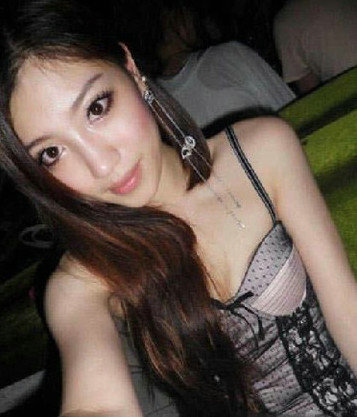 貴族學(xué)校奢侈生活：學(xué)生猖狂法拉利常見