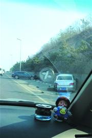 百萬豪車發(fā)飆撞成殘廢 百萬豪車發(fā)飆撞成殘廢