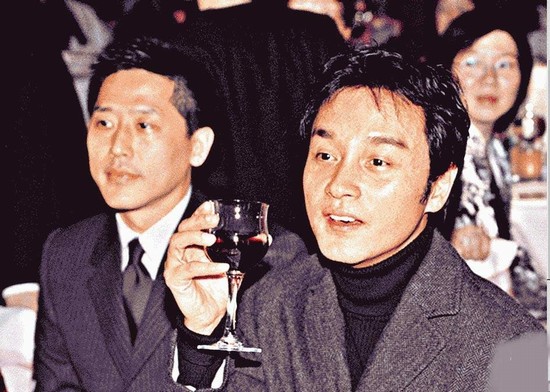 張國(guó)榮和唐唐舊照。