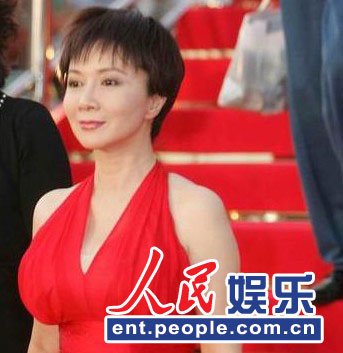 蔡明神秘家庭生活揭秘 婚姻曾因郭達(dá)現(xiàn)“拐點”
