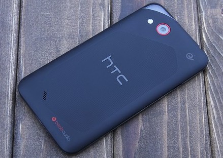 HTC處置問(wèn)題手機(jī)說(shuō)法不一 不換機(jī)理由或牽強(qiáng) HTC處置問(wèn)題手機(jī)說(shuō)法不一 不換機(jī)理由或牽強(qiáng)