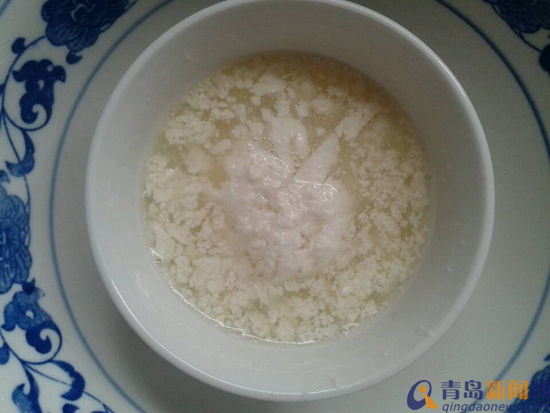 青島百盛售琴牌新希望香蕉牛奶秒變豆腐腦 小伙伴們?nèi)@呆 青島百盛售琴牌新希望香蕉牛奶秒變豆腐腦 小伙伴們?nèi)@呆