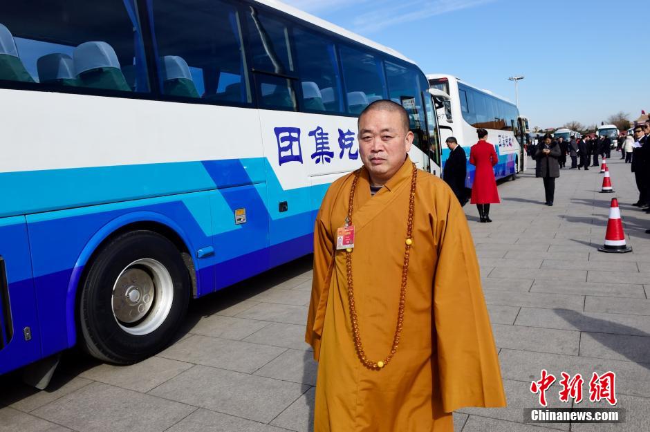 十二屆全國人大三次會(huì)議舉行預(yù)備會(huì)議