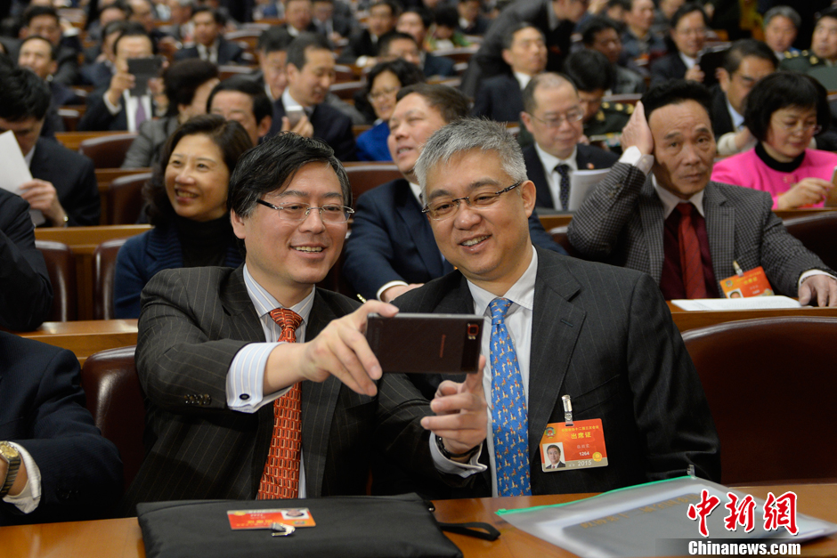兩會(huì)每日?qǐng)D粹 兩會(huì)每日?qǐng)D粹