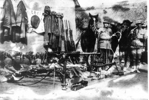 1943年3月，新四軍在鹽阜區(qū)反“掃蕩”作戰(zhàn)中連續(xù)作戰(zhàn)50天。圖為陳集戰(zhàn)斗中的繳獲品。