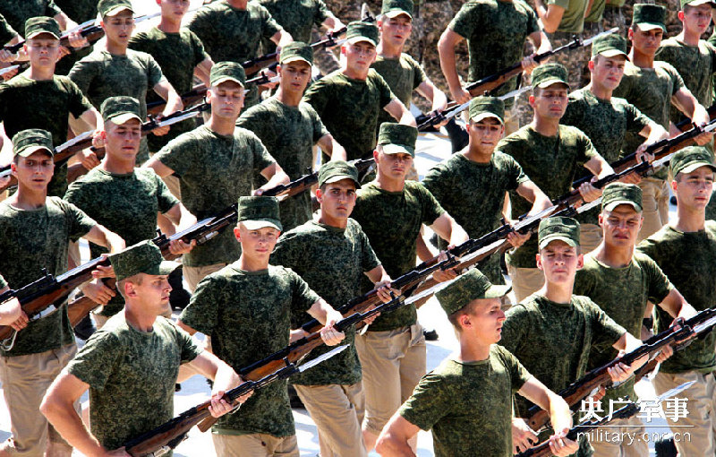 走進抗戰(zhàn)閱兵外軍方隊營地 拍遍17國外軍訓練