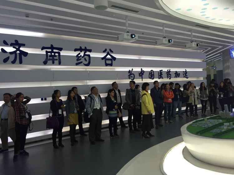 小鼠身上長(zhǎng)出人類皮膚一只小鼠能賣12萬(wàn)