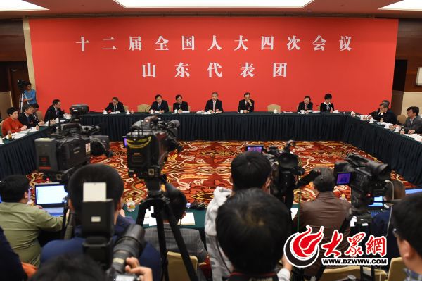 郭樹清7答中外記者問 現(xiàn)場宣傳山東制造 郭樹清7答中外記者問 現(xiàn)場宣傳山東制造